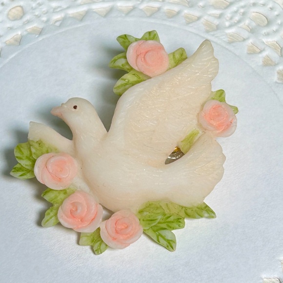 Vintage Seraphim Classics Dove and Roses Resin Fashion Brooch by Roman Inc. - Picture 2 of 9